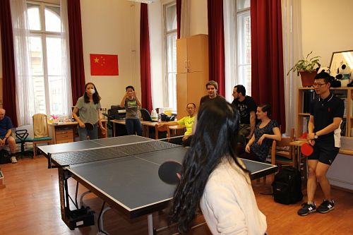 Tanár-diák pingpongverseny  az ELTE Konfuciusz Intézetben